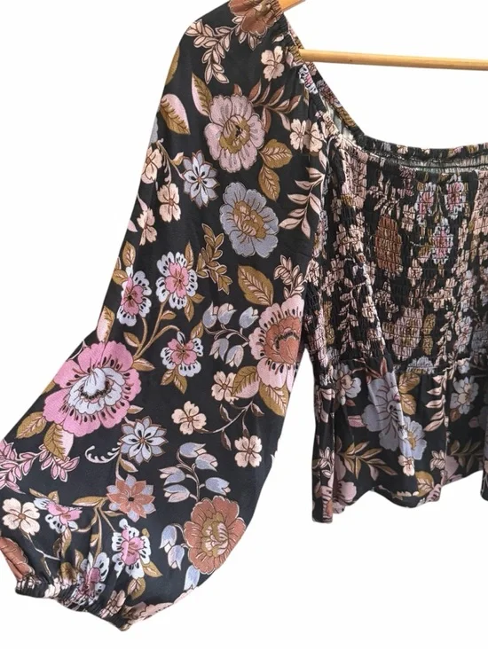 SALTWATER LUXE Floral Smocked Square-Neck Dolman Sleeve Top - Size S - Picture 5 of 8
